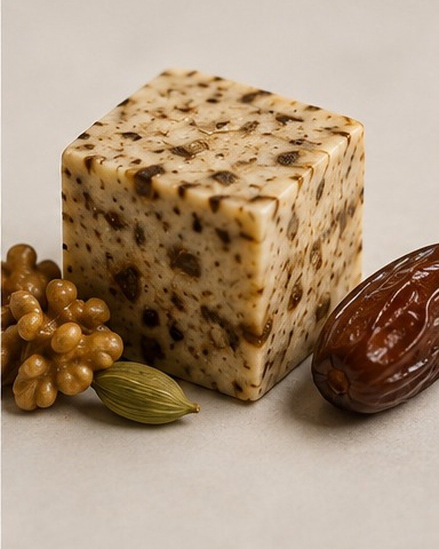 Date, Walnut & Cardamom